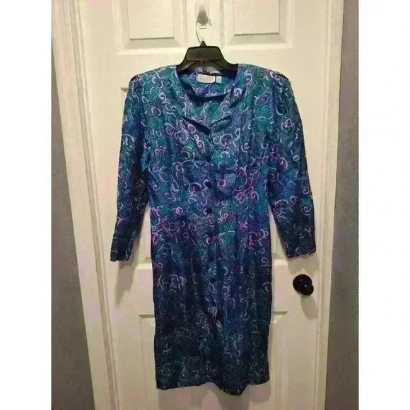 Adrianna Papell Dresses & Skirts - Vintage Adrianna Papell 100% Silk dress Button down Colorful Swirl print Size 10